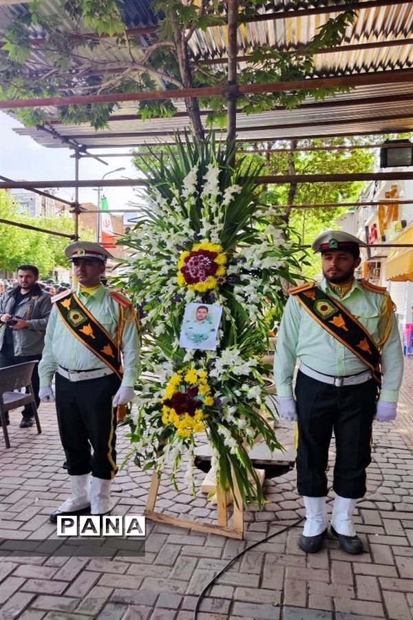 مراسم تشییع پیکر شهید مدافع امنیت در زنجان