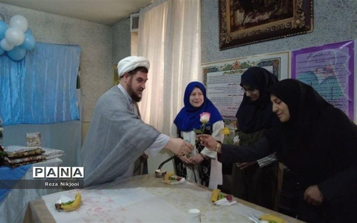 آموزش درست و اصولی به دانش‌آموزان موجب تغییر آینده یک ملت می‌شود