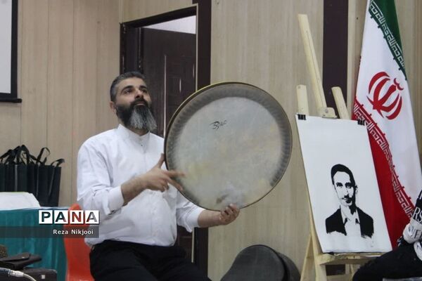 همایش تجلیل از دانش‌آموزان نمونه دبیرستان قریب ناحیه یک بهارستان
