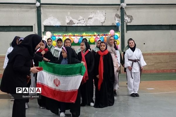 اختتامیه المپیاد ورزشی در مدرسه امام رضا(ع)‌ و نرگس رودهن