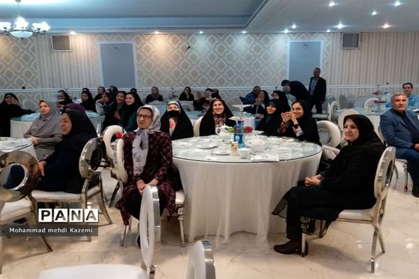 آیین تجلیل از بازنشستگان آموزش و پرورش استثنایی شهر تهران