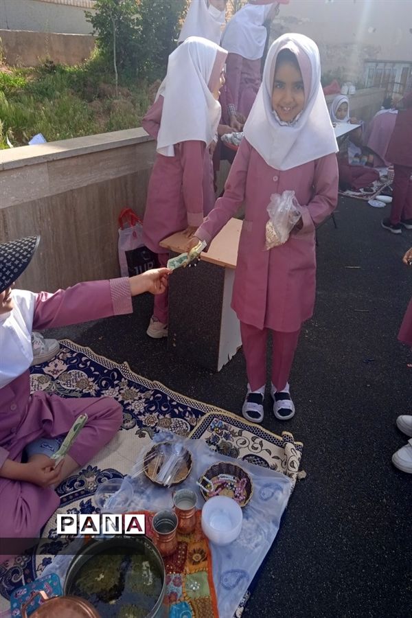 برگزاری بازارچه کسب و کار دانش‌آموزی در دبستان بوستان شهرستان بن