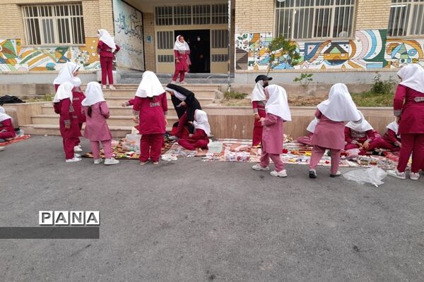 برگزاری بازارچه کسب و کار دانش‌آموزی در دبستان بوستان شهرستان بن
