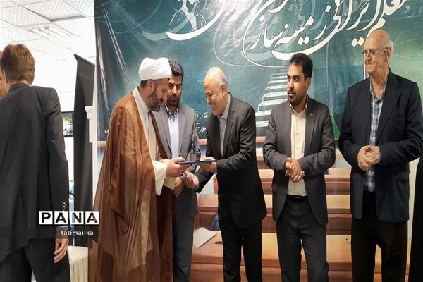 برگزاری همایش تقدیر از معلمان نمونه و پیشکسوتان فرهنگی شهرستان فیروزکوه