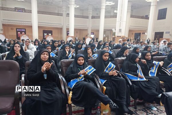 برگزاری اجلاسیه سراسری نماز دانش‌آموزی در شیراز