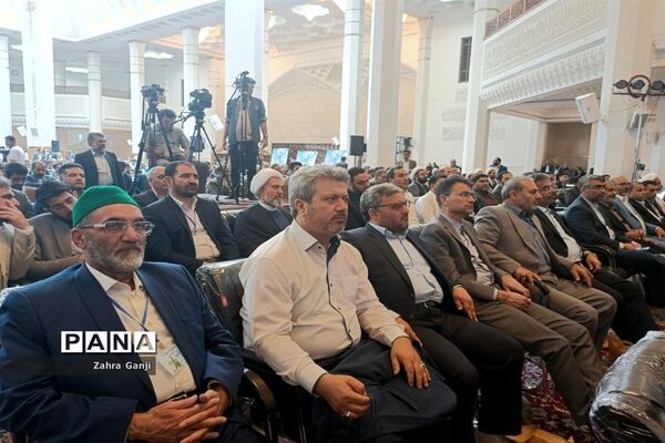 برگزاری اجلاسیه سراسری نماز دانش‌آموزی در شیراز