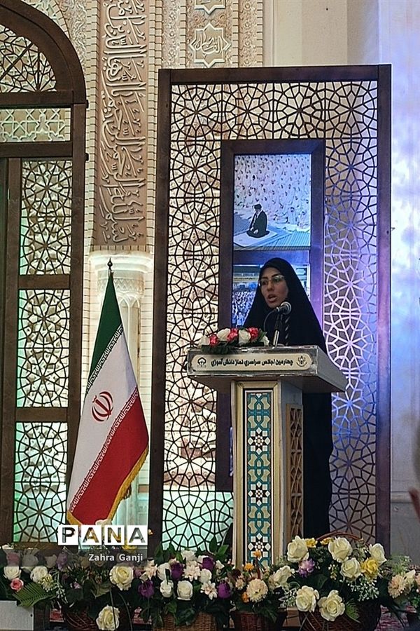 برگزاری اجلاسیه سراسری نماز دانش‌آموزی در شیراز