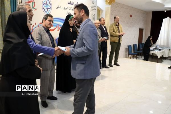 مراسم اختتامیه سفیران سلامت دانش‌آموزی در تبریز