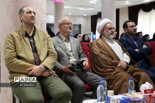 مراسم اختتامیه سفیران سلامت دانش‌آموزی در تبریز