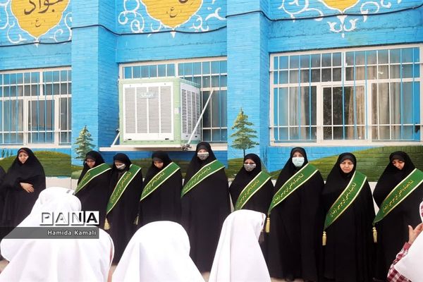 برپایی صبحگاه رضوی در دبستان سوم شعبان ناحیه یک یزد