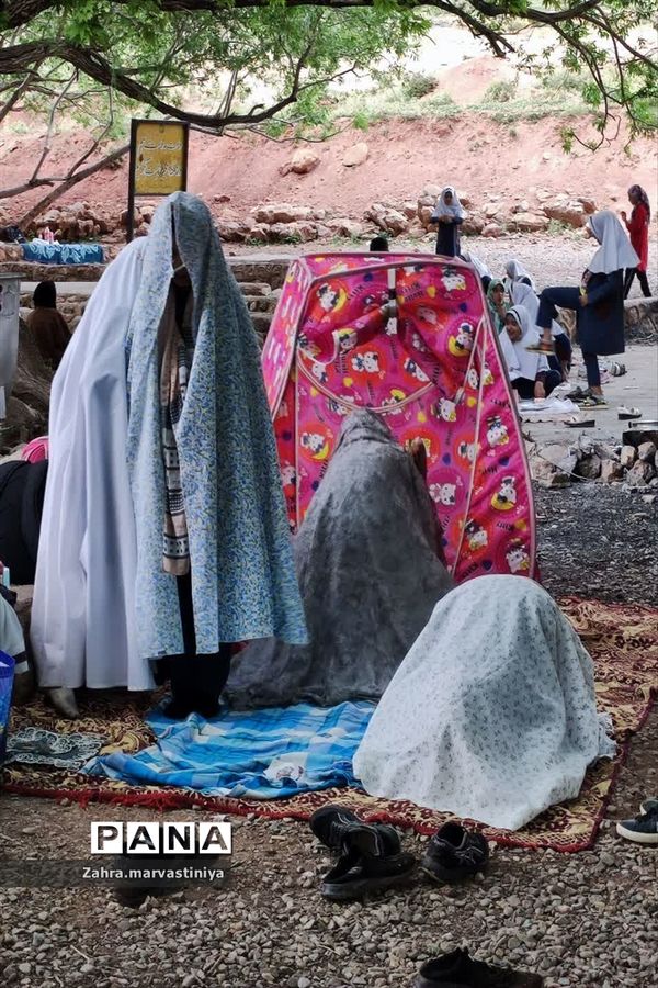 اردوی دانش‌آموزان مروستی در منطقه گردشگری کرخنگان