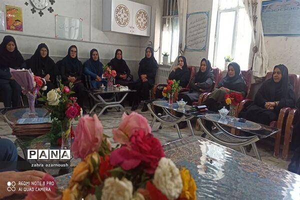 بزرگداشت مقام معلم در دبستان فاطمیه خاتم