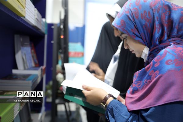 غرفه دانشگاه فرهنگیان در سی و چهارمین دوره نمایشگاه بین‌المللی کتاب تهران