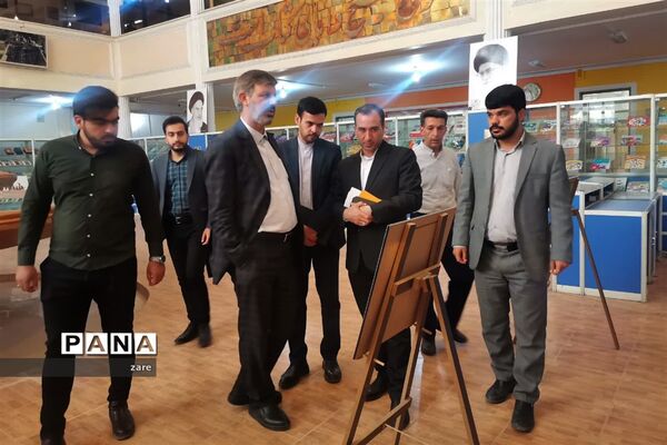 بازدید معاون پرورشی وزیر و رئیس سازمان دانش‌آموزی جمهوری اسلامی ایران و قائم مقام سازمان دانش‌آموزی از کتابخانه دانش‌آموز سازمان دانش‌آموزی استان فارس