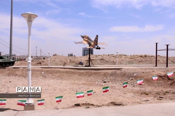 آماده‌سازی نمایشگاه دستاوردهای هوافضا برای بازدید گروه‌های دانش‌آموزی استان قم