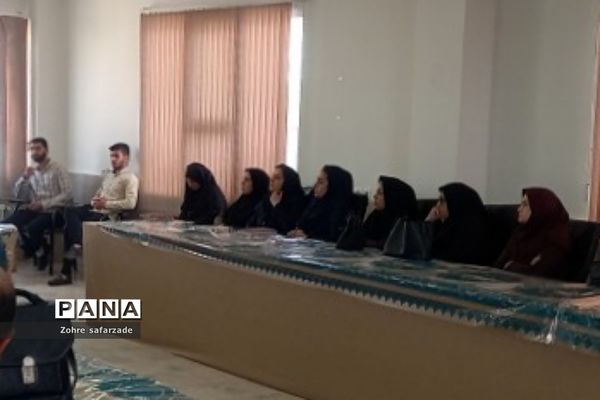 برگزاری کارگاه‌های آموزش ریاضی ویژه آموزگاران مقطع ابتدایی در آموزش و پرورش رودهن