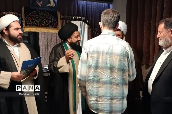 نشست مسئول امور مساجد شرق استان تهران با اعضای هیات امنای مسجد انصارالمهدی (عج) رودهن