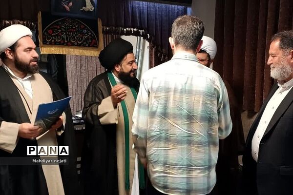نشست مسئول امور مساجد شرق استان تهران با اعضای هیات امنای مسجد انصارالمهدی (عج) رودهن