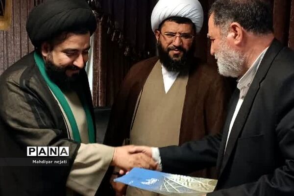 نشست مسئول امور مساجد شرق استان تهران با اعضای هیات امنای مسجد انصارالمهدی (عج) رودهن