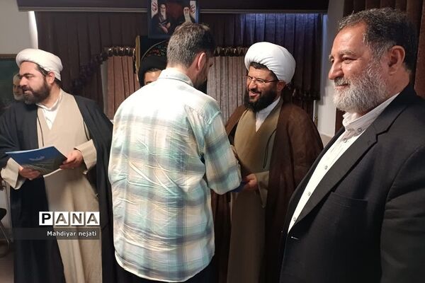 نشست مسئول امور مساجد شرق استان تهران با اعضای هیات امنای مسجد انصارالمهدی (عج) رودهن