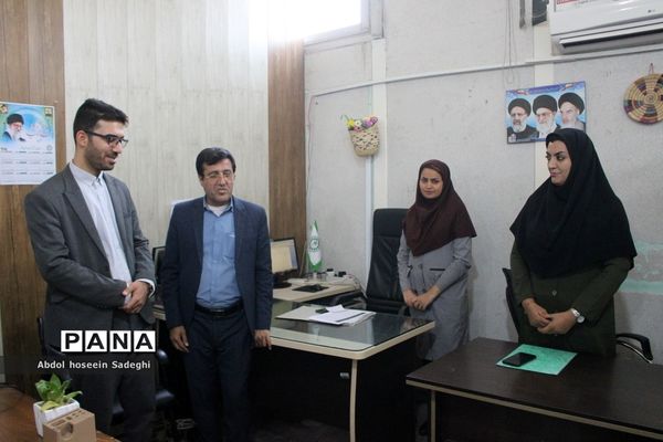 بازدید معاون نهضت سواد‌آموزی آموزش و پرورش استان بوشهر از سازمان دانش‌آموزی استان