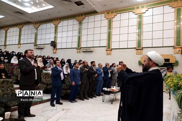 تقدیر از دختران فعال قرآنی پاکدشت