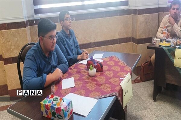 نهمین جشنواره نوجوان خوارزمی با محور مناظره علمی در دبیرستان ناحیه 3 کرج