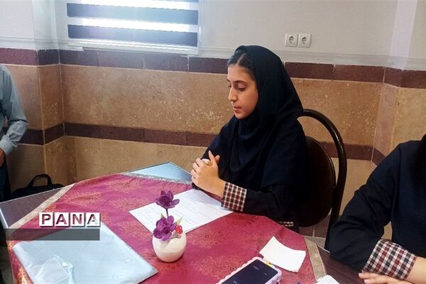 نهمین جشنواره نوجوان خوارزمی با محور مناظره علمی در دبیرستان ناحیه 3 کرج