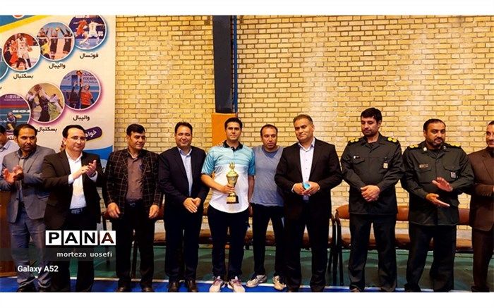 مسابقات ورزشی والیبال فرهنگیان خراسان‌شمالی به میزبانی رازوجرگلان برگزار شد