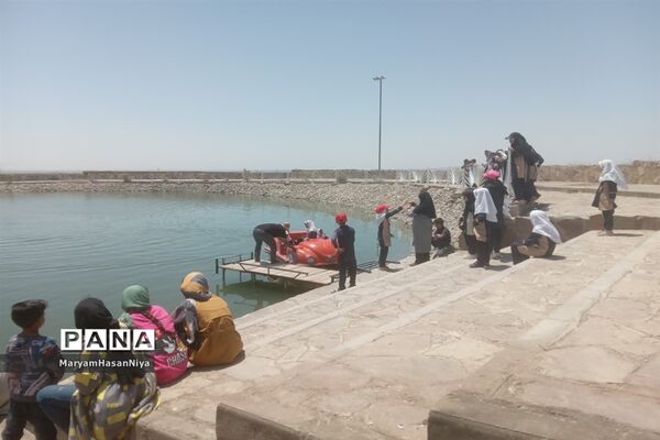 اردوی برون‌مدرسه‌ای دبستان مرحومه صغری عبداللهیان کاریزک خلیل‌آباد