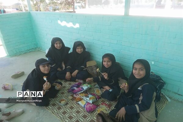اردوی برون‌مدرسه‌ای دبستان مرحومه صغری عبداللهیان کاریزک خلیل‌آباد