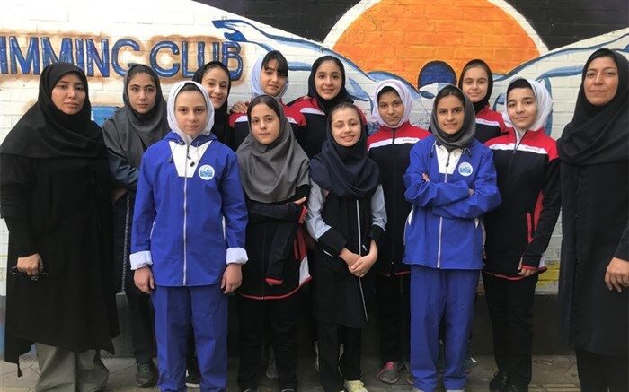 شناگران دختر منطقه ۵ بر سکوی قهرمانی تهران ایستادند