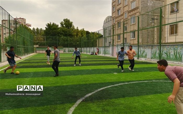 افتتاح زمین چمن دبیرستان عابدینی خرم صفادشت/فیلم