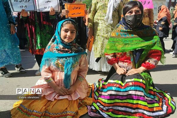 برگزاری جشنواره خوارزمی محور بازارچه در مدرسه عطیه ۲ ملارد