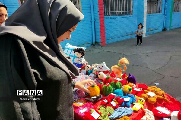 برگزاری جشنواره خوارزمی محور بازارچه در مدرسه عطیه ۲ ملارد