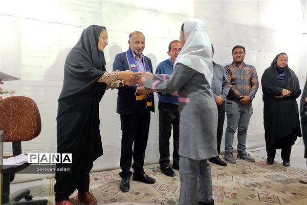 تقدیر از داوران و دانش آموزان برتر المپیاد رویش (بازی های فکری) سازمان دانش آموزی داراب