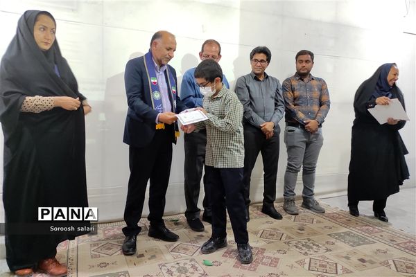 تقدیر از داوران و دانش آموزان برتر المپیاد رویش (بازی های فکری) سازمان دانش آموزی داراب