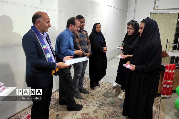 تقدیر از داوران و دانش آموزان برتر المپیاد رویش (بازی های فکری) سازمان دانش آموزی داراب