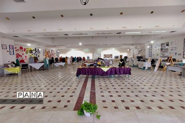 نمایشگاه کار آفرینی در هنرستان شهید حقیقی