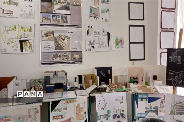 نمایشگاه کار آفرینی در هنرستان شهید حقیقی