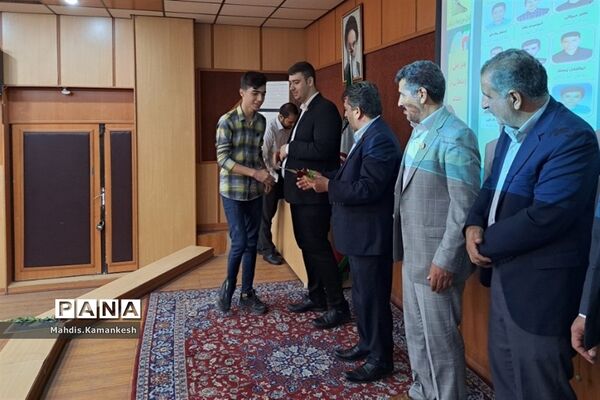 تقدیر از پژوهشگران شهرستان پاکدشت