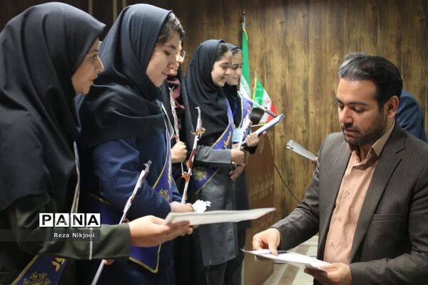 همایش همیاران مشاوره مدارس ناحیه یک بهارستان