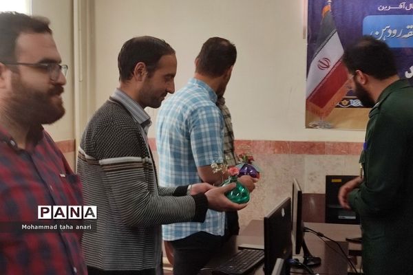 برگزاری هیات اندیشه‌ورز بسیج فرهنگیان در مرکز استعدادهای درخشان شهید بهشتی رودهن