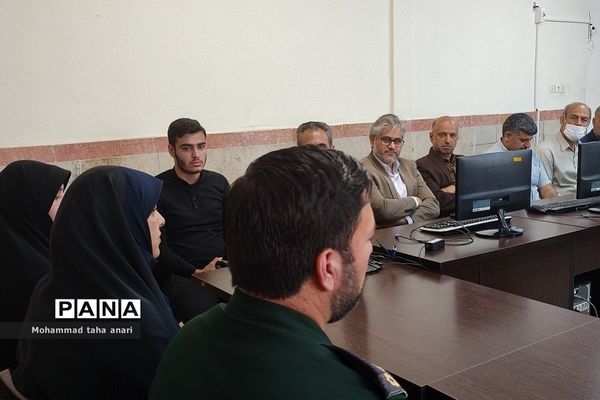 برگزاری هیات اندیشه‌ورز بسیج فرهنگیان در مرکز استعدادهای درخشان شهید بهشتی رودهن