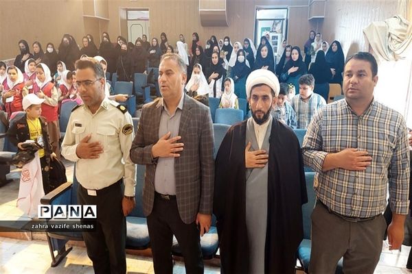 آیین تجلیل از منتخبین طرح سفیران و مراقبین سلامت در شهرستان شیروان