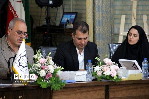 جلسه هم‌اندیشی مدیران مدارس نمونه‌دولتی شهرستان‌های استان تهران در ناحیه یک شهرری