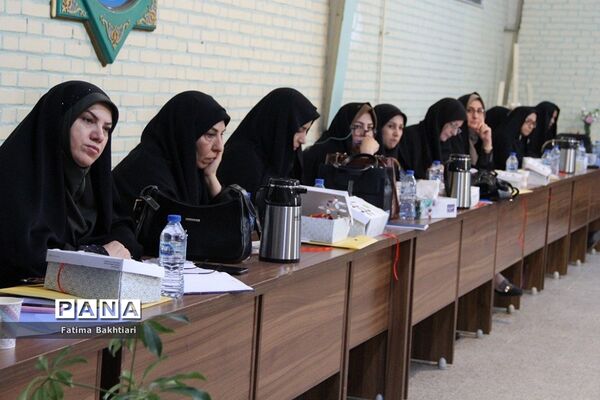 جلسه هم‌اندیشی مدیران مدارس نمونه‌دولتی شهرستان‌های استان تهران در ناحیه یک شهرری