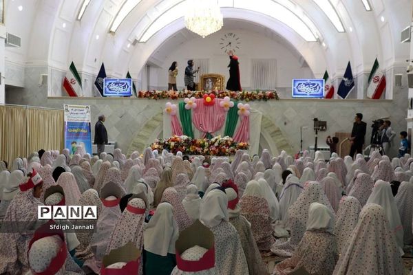 جشنواره نماز شکوفه‌ها در آباده