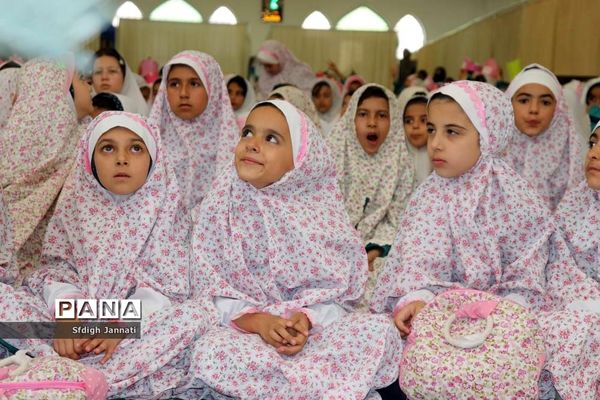 جشنواره نماز شکوفه‌ها در آباده