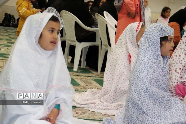 جشنواره نماز شکوفه‌ها در آباده